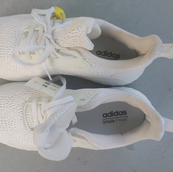 Adidas shoes - Picture 4 of 6